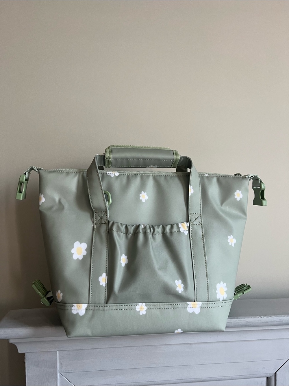 Calpak 8L Insulated Cooler Lunch Bag in Daisy
